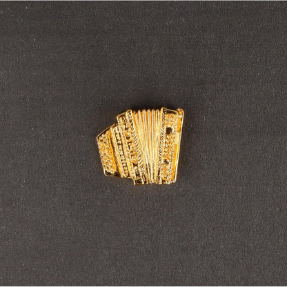 Zupan pin, gold-plated, accordion