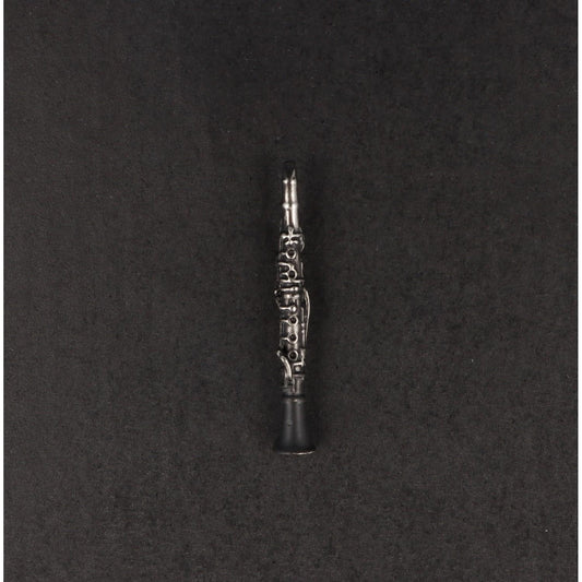 clarinet pin, black/silver