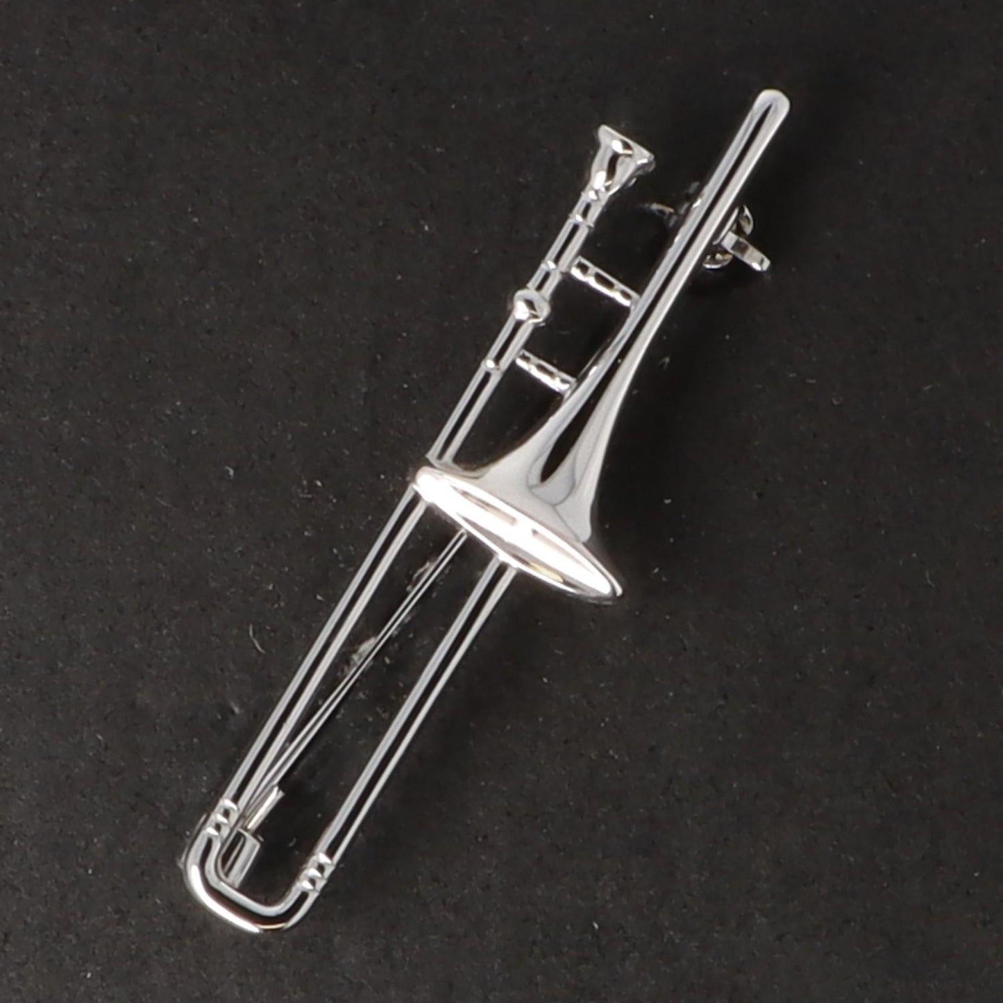 Instrumenten-Brosche, verschiedene Ausführungen, versilbert