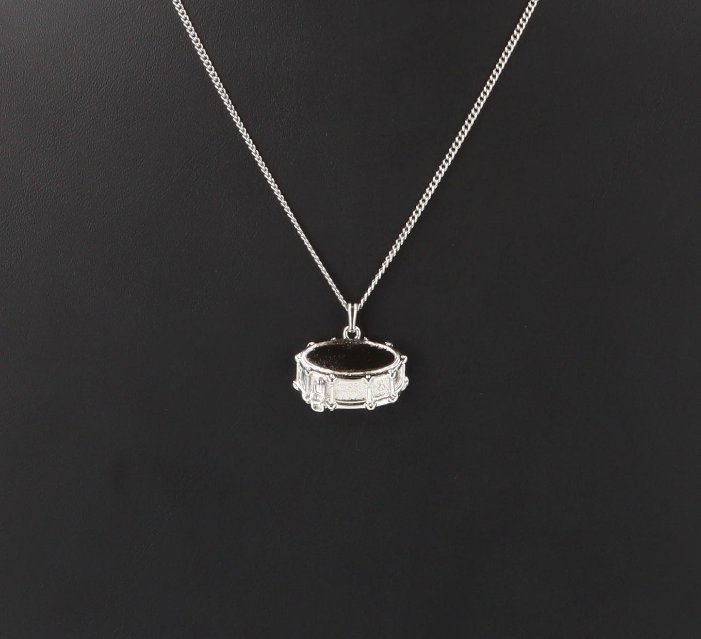 Snare drum pendant, with chain, silver-plated or gold-plated