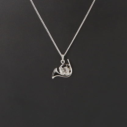 Horn-Anhänger, mit Kette, versilbert oder vergoldet