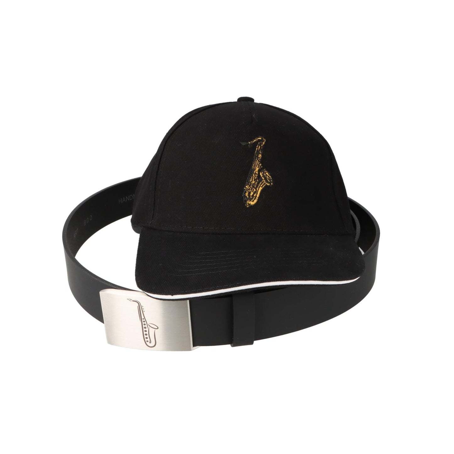 Ledergürtel und Schließe mit diversen Instrumenten und schwarzes Baseball-Cap mit eingestickten Instrumenten